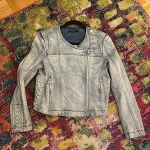 Jean Jacket - Criss-Cross details